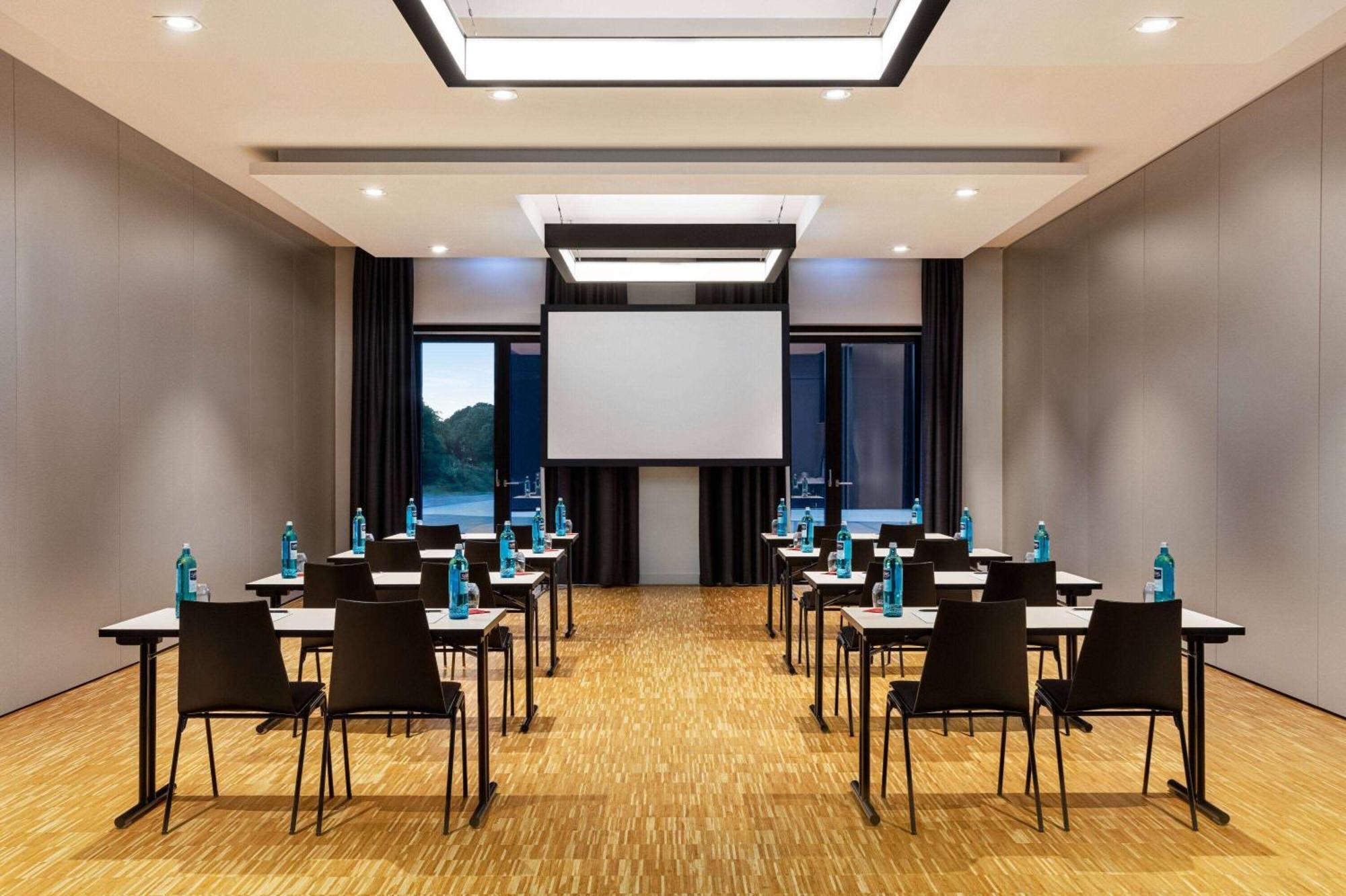 Vienna House By Wyndham Ernst Leitz Wetzlar Hotel Ngoại thất bức ảnh